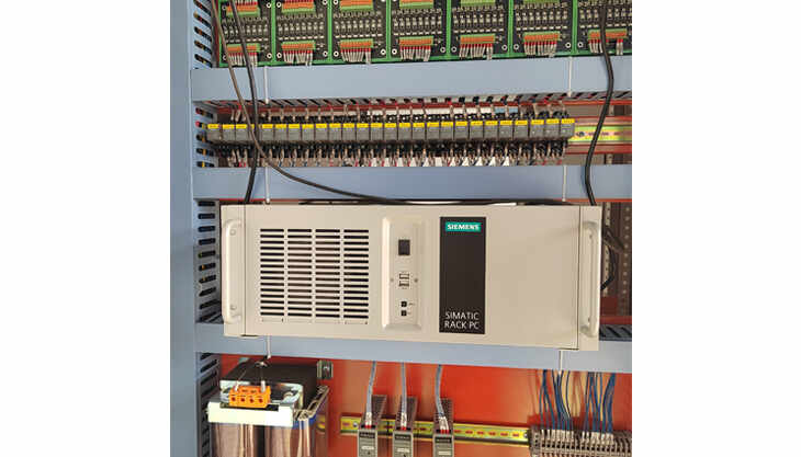 Computadora de Control Industrial