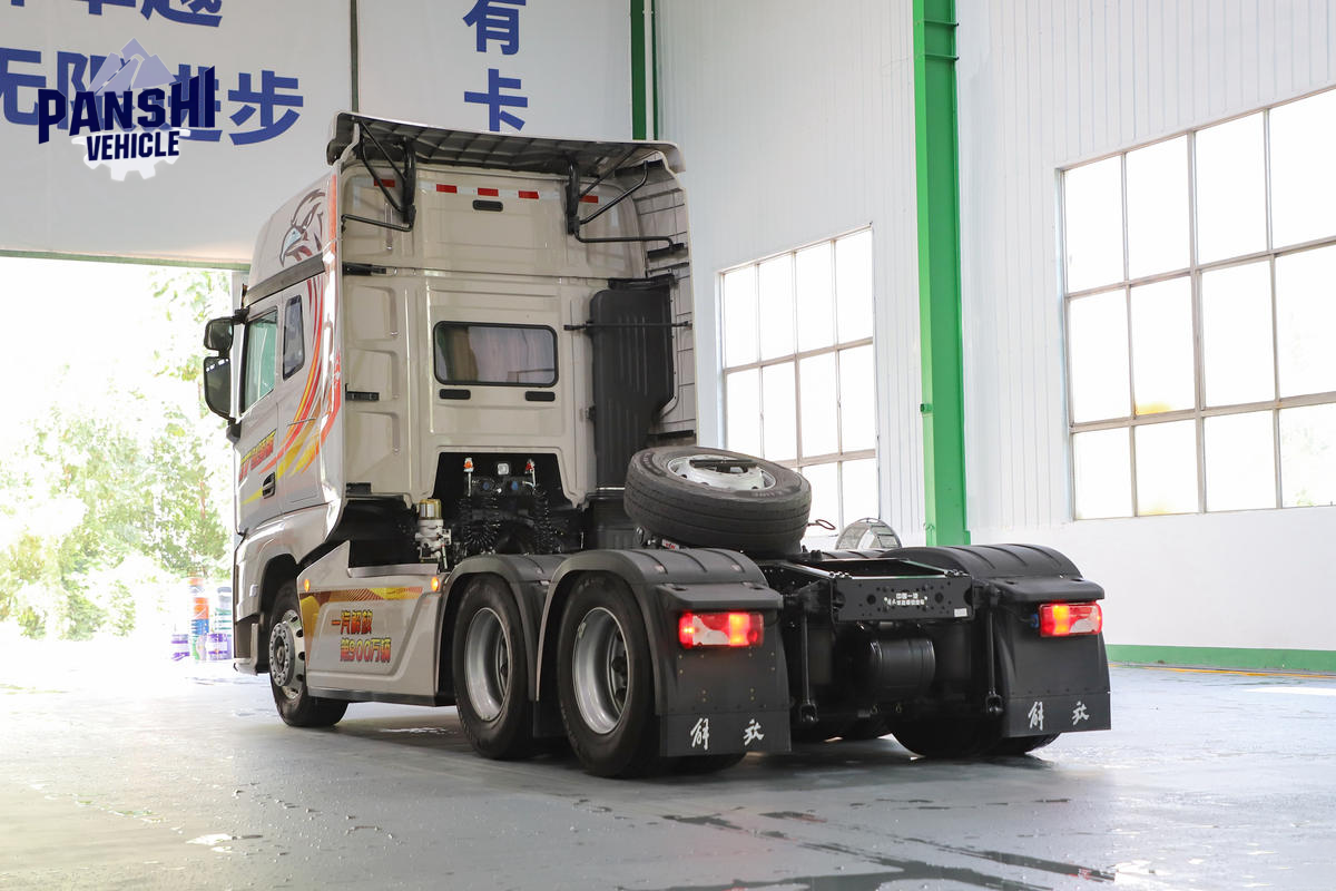 FAW Jiefang J7 Heavy Truck, Leading Edition, 640 hp, 6x4