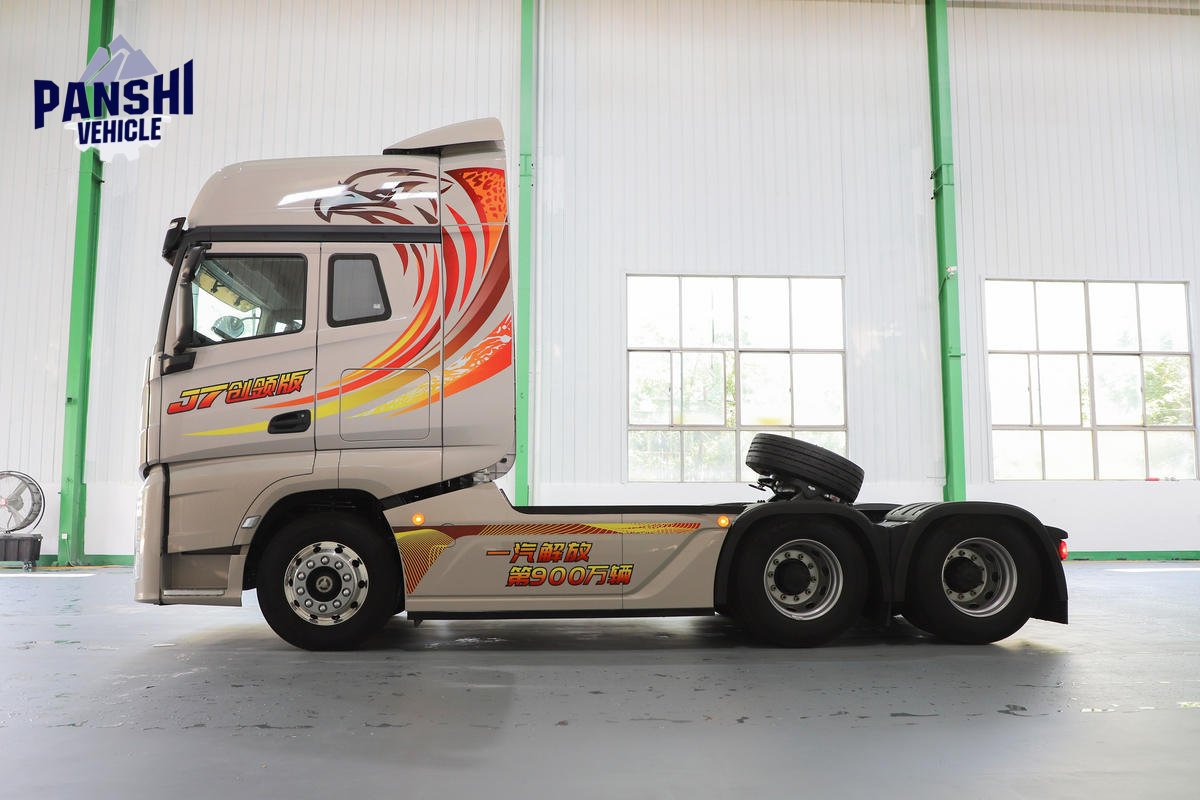 FAW Jiefang J7 Heavy Truck, Leading Edition, 640 hp, 6x4