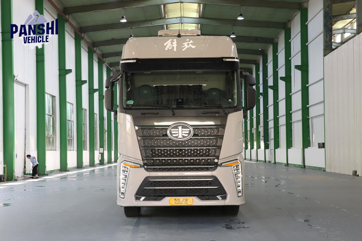 FAW Jiefang J7 Heavy Truck, Leading Edition, 640 hp, 6x4