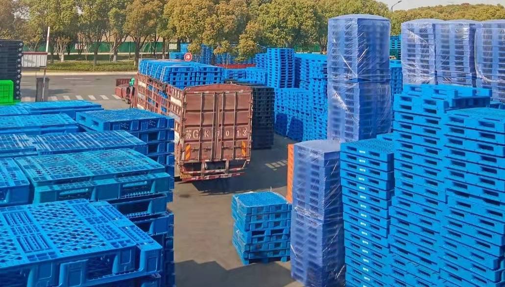 5 Game-Changing Benefits of Plastic Pallets for Your Business