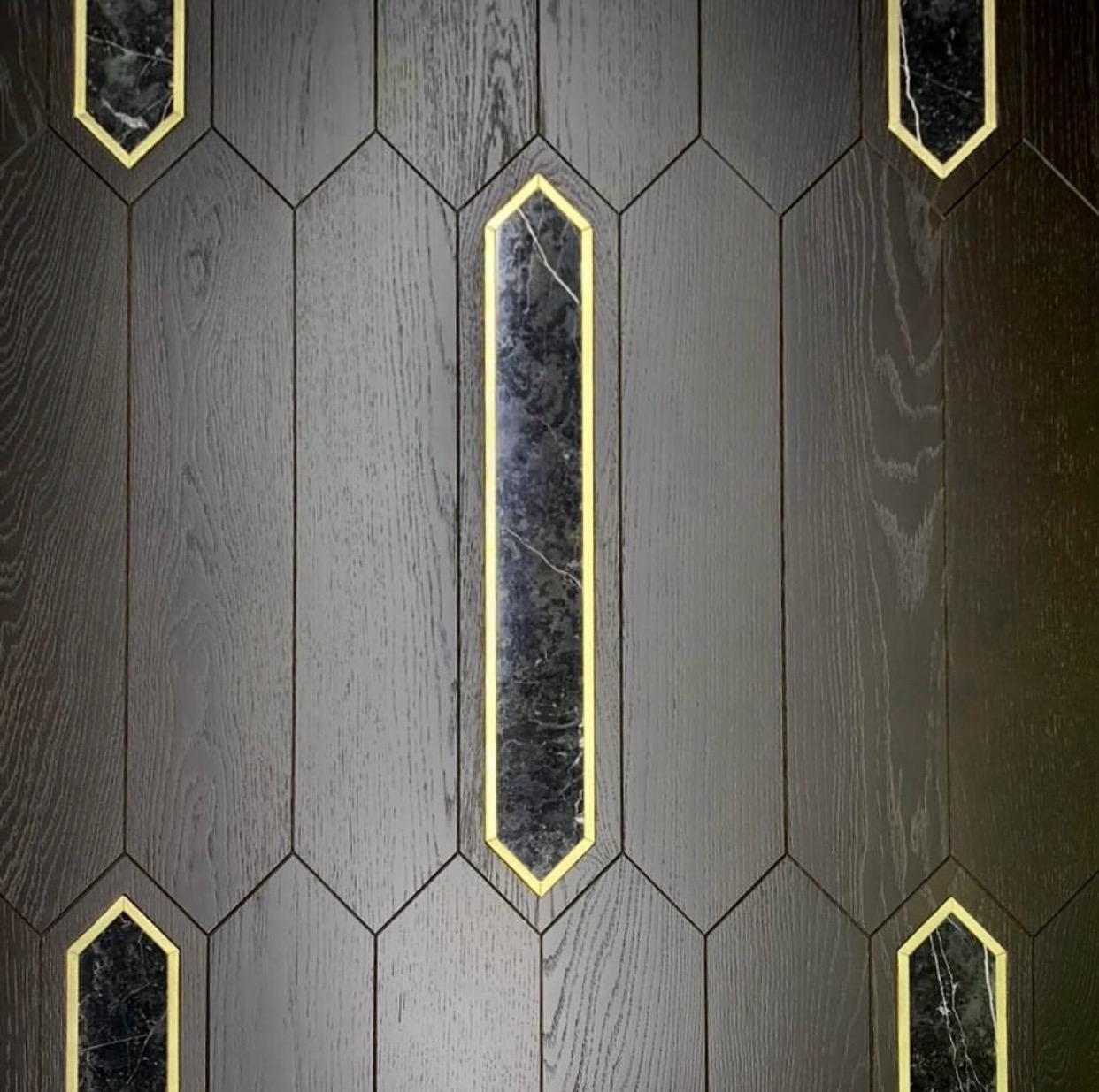 Sword‑Shaped Irregular Parquet Flooring