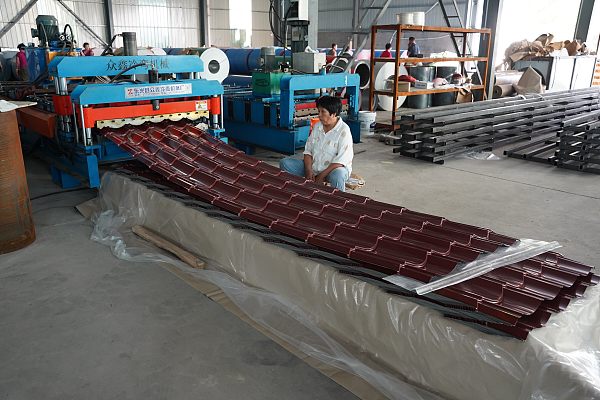 5-5-3, Machines pour tuiles de couleur pressées