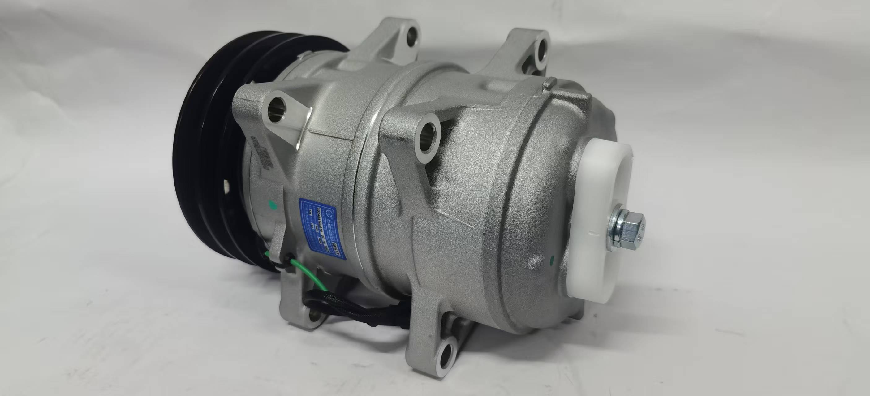 东风天龙2A 24V （八脚后出）