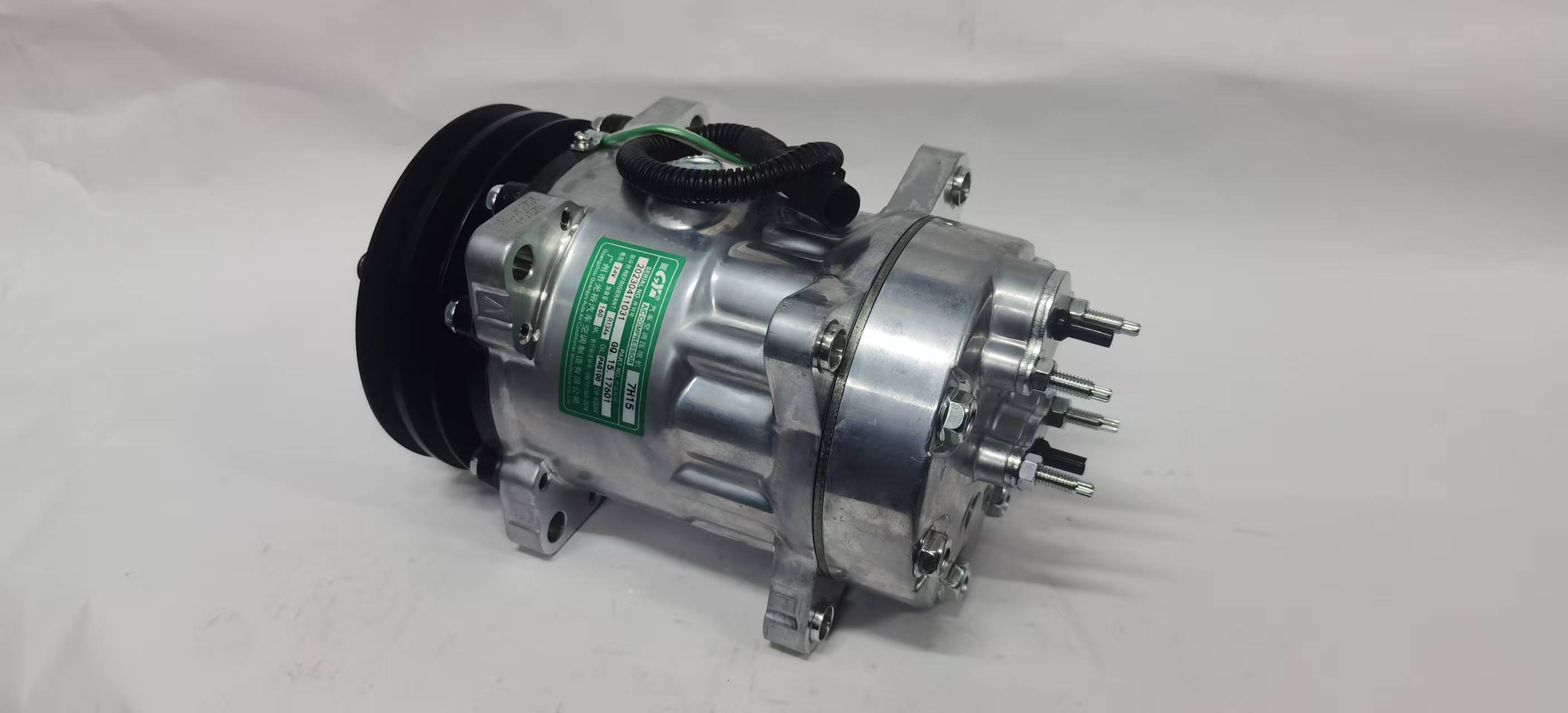 新天龙-轩德 2A24V（八脚后出）