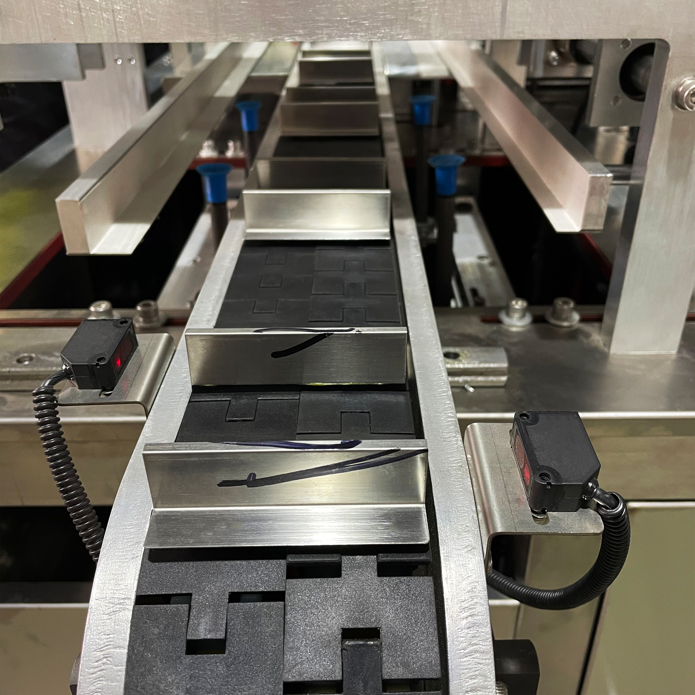 Double-push bagging machine