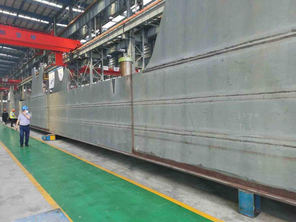 Durable Modern Design Pedestrian Steel Truss Bridge for Construction Metal Structures for Office Buildings Houses Parks Schools