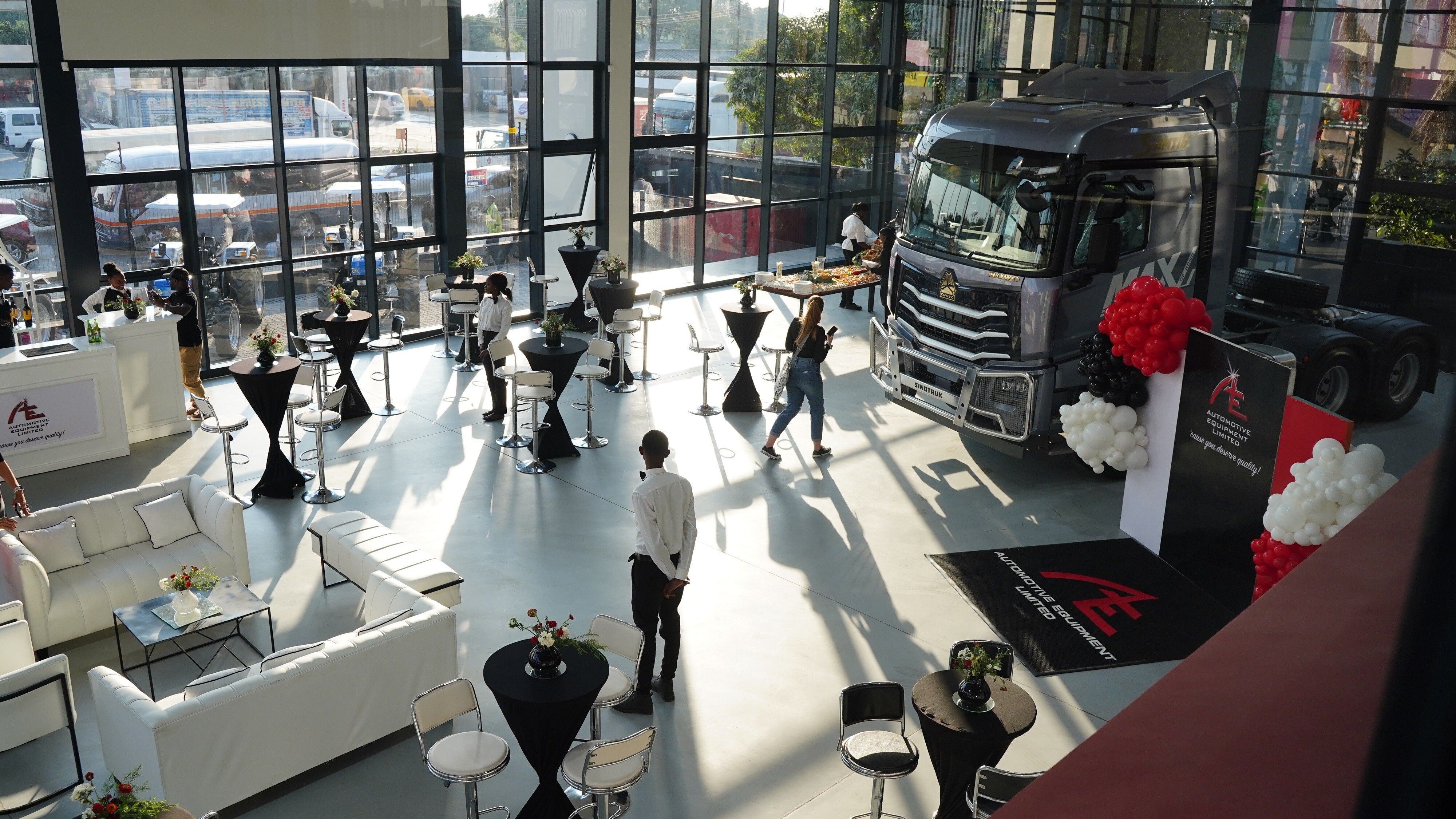 China National Heavy Duty Truck Group Holds New Store Opening and HOWO-MAX New Product Launch Event in Zambia