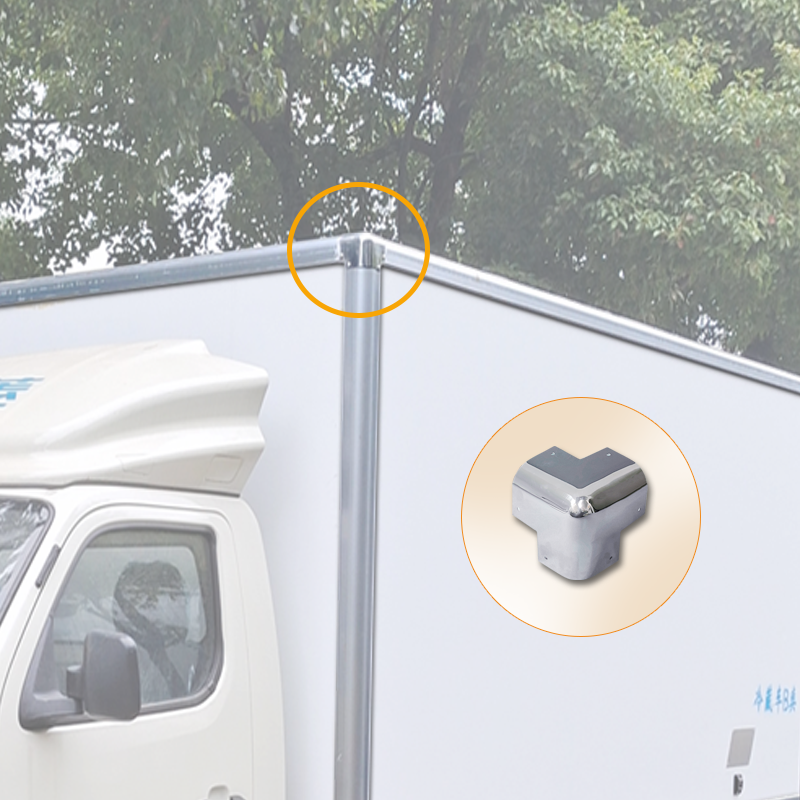 Corner covers for refrigerated trucks