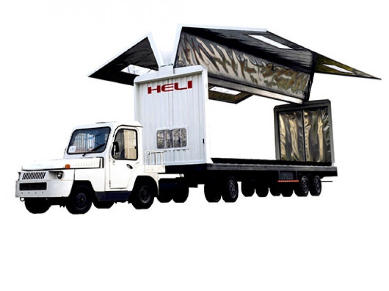 Flying wing box trailer
