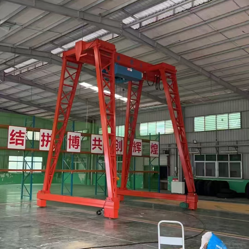 Multifunctional trackless crane