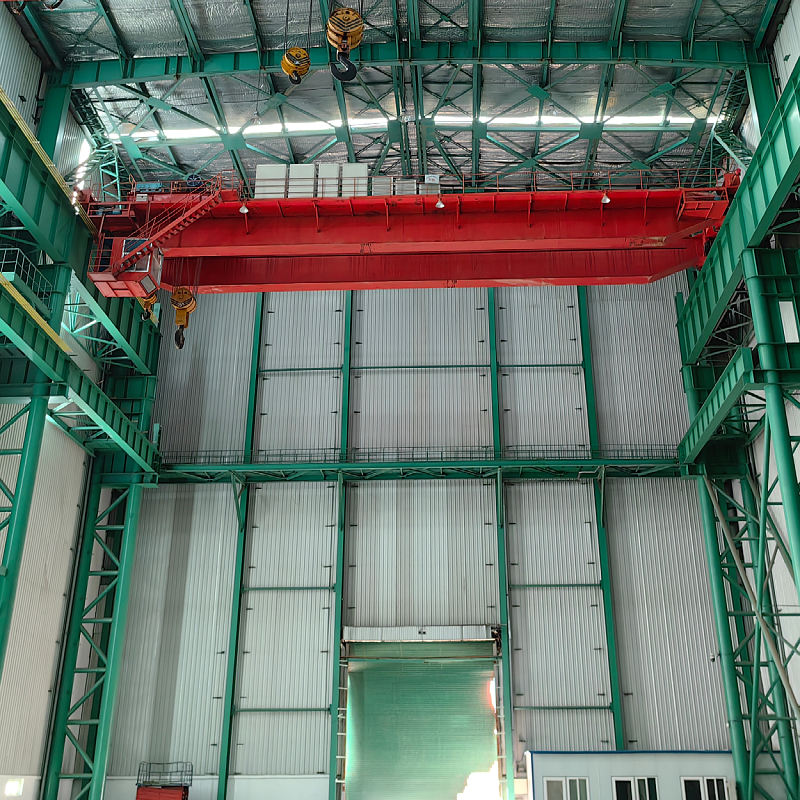 Electric double-girder bridge crane