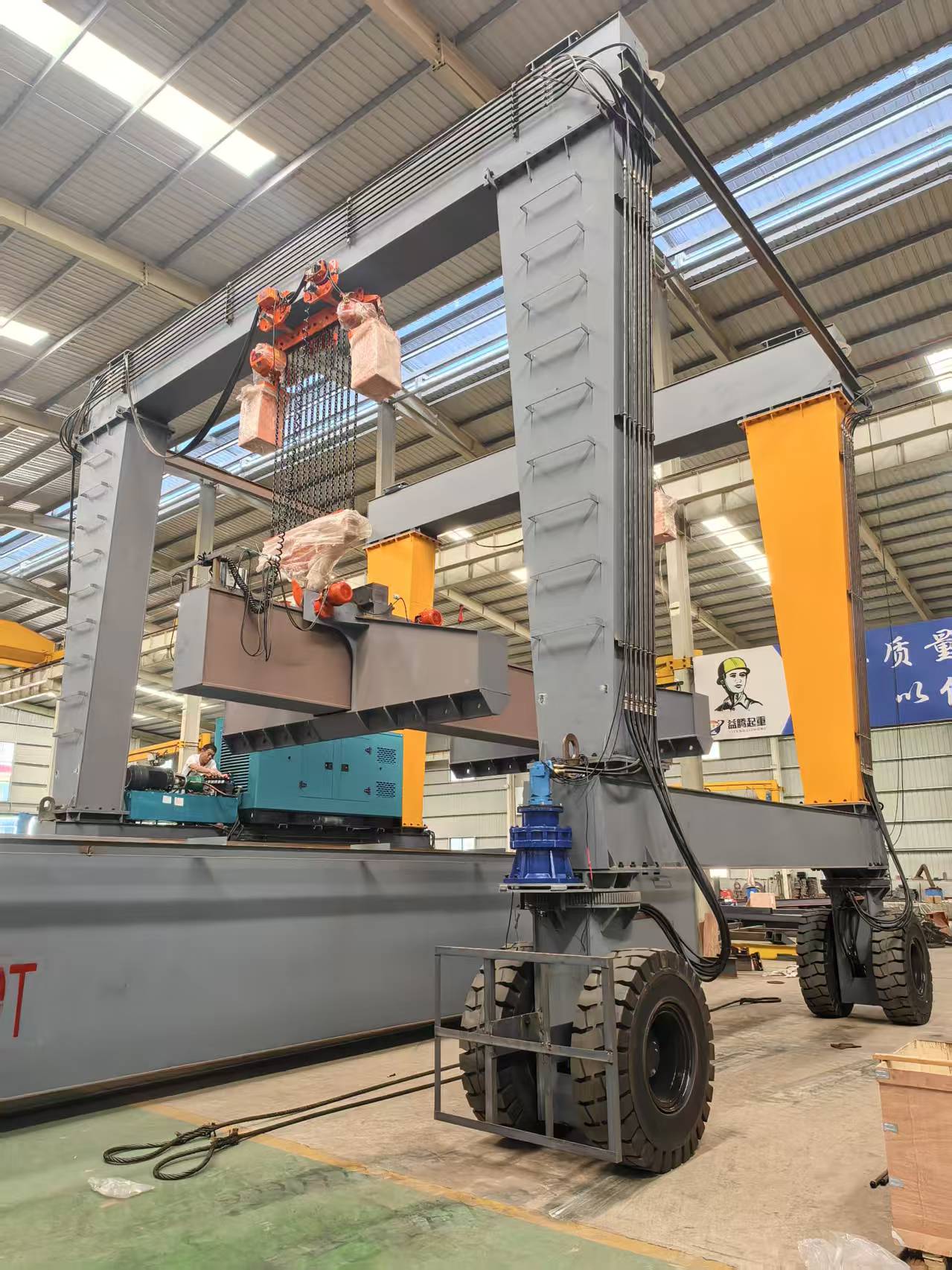 Heavy-Duty Rubber Tyred Gantry Crane (RTG Crane)