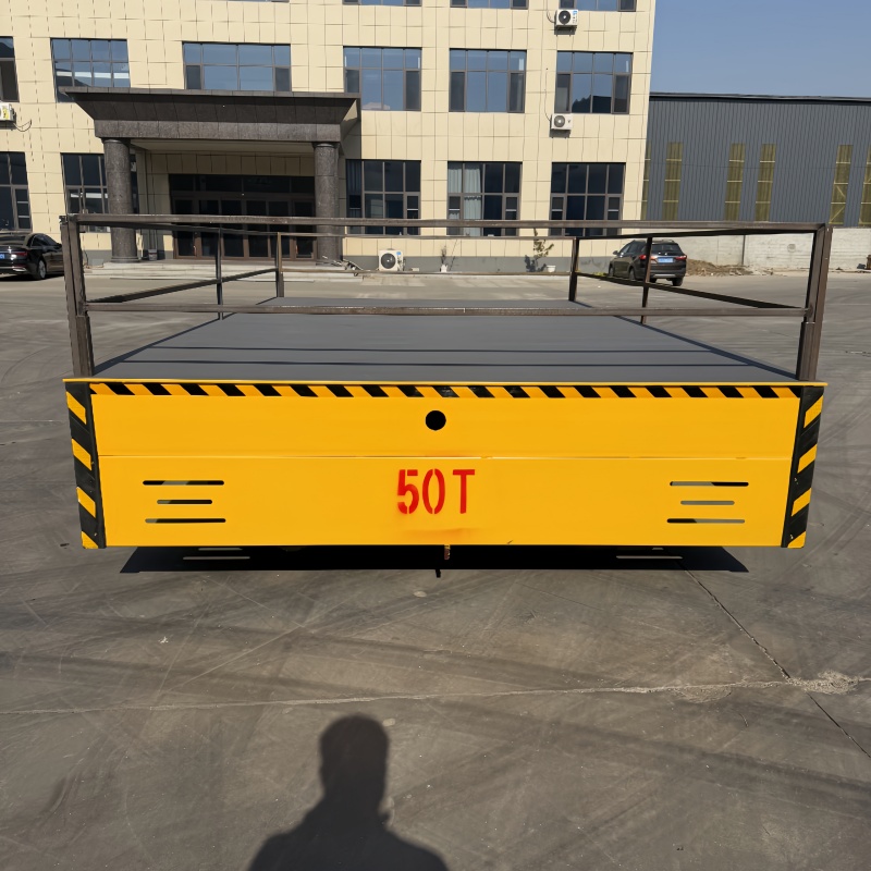 Trackless omnidirectional vehicle