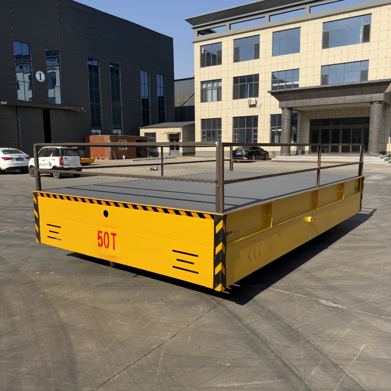 Trackless omnidirectional vehicle