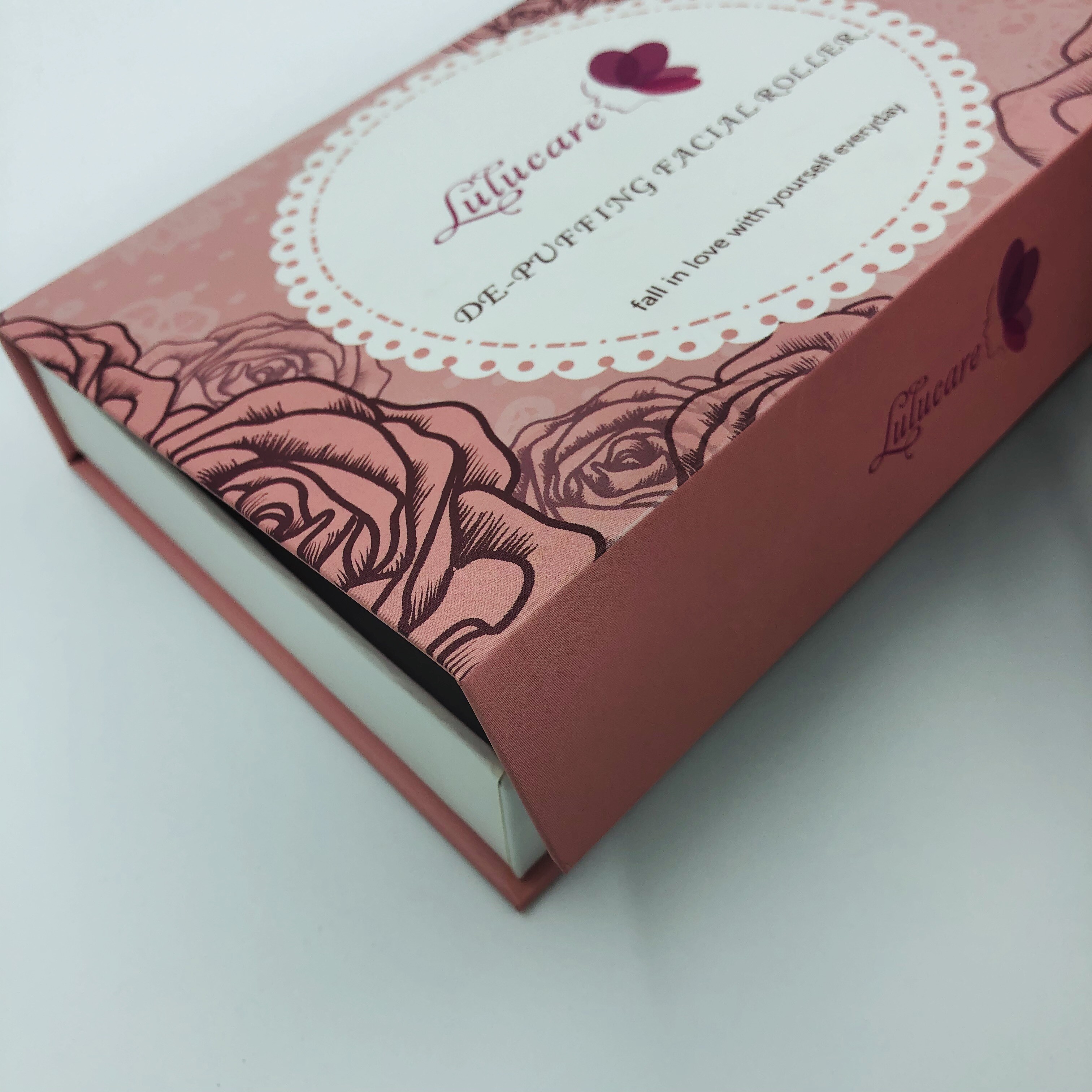 Magnetic book box