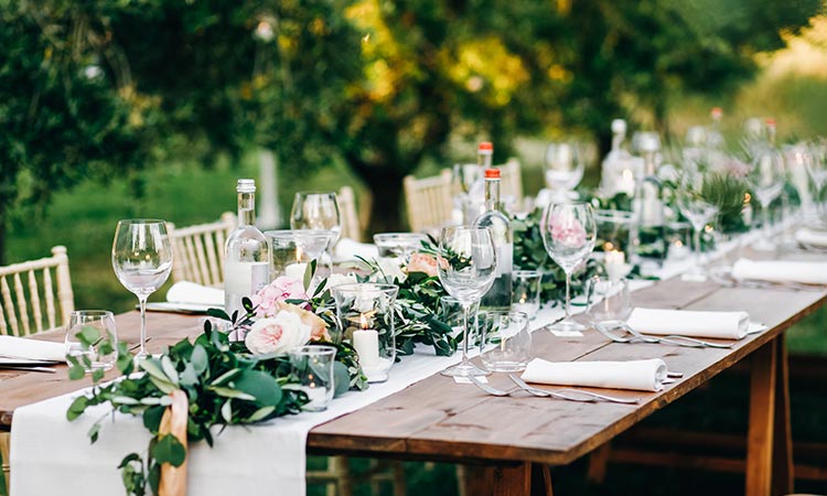 Shengchi Crafts: Creating a Diversified Decorative Experience