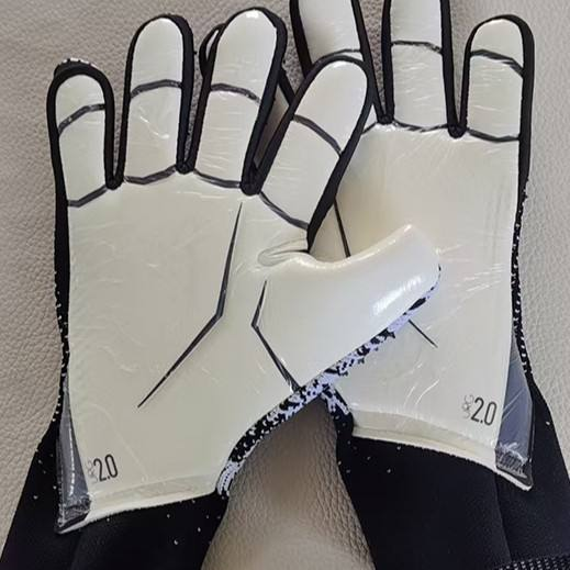 Professional Adult and Children's Football Wear resistant and Anti slip Finger Goalkeeper Gloves