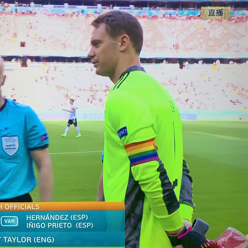 Captain's armband premier league bundesliga color