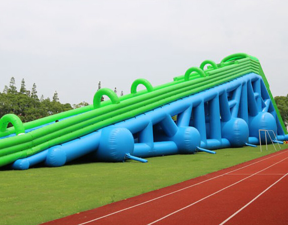 Giant inflatable slide-1