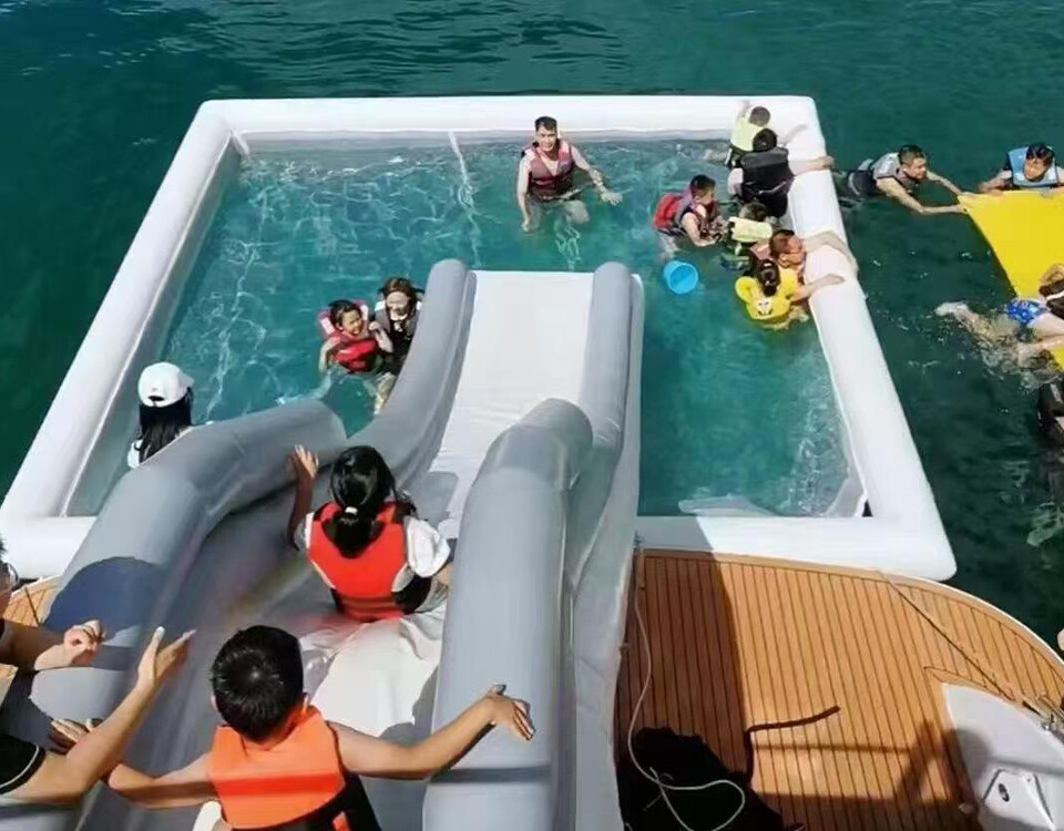 Yacht inflatable slide