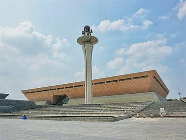 Luoyang Leisure Two-Day Tour (Customizable Tour in April to View Peonies)