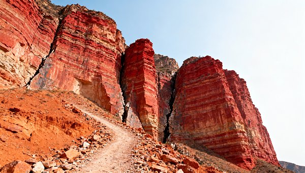 Three often underestimated geological photography hotspots in the Central Plains' natural wonders journey: Besides Yuntai Mountain, what other landscapes are worth deep capturing?