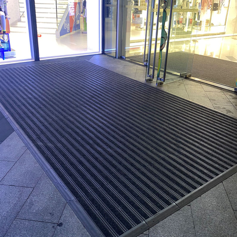 Type I dust removal floor mat
