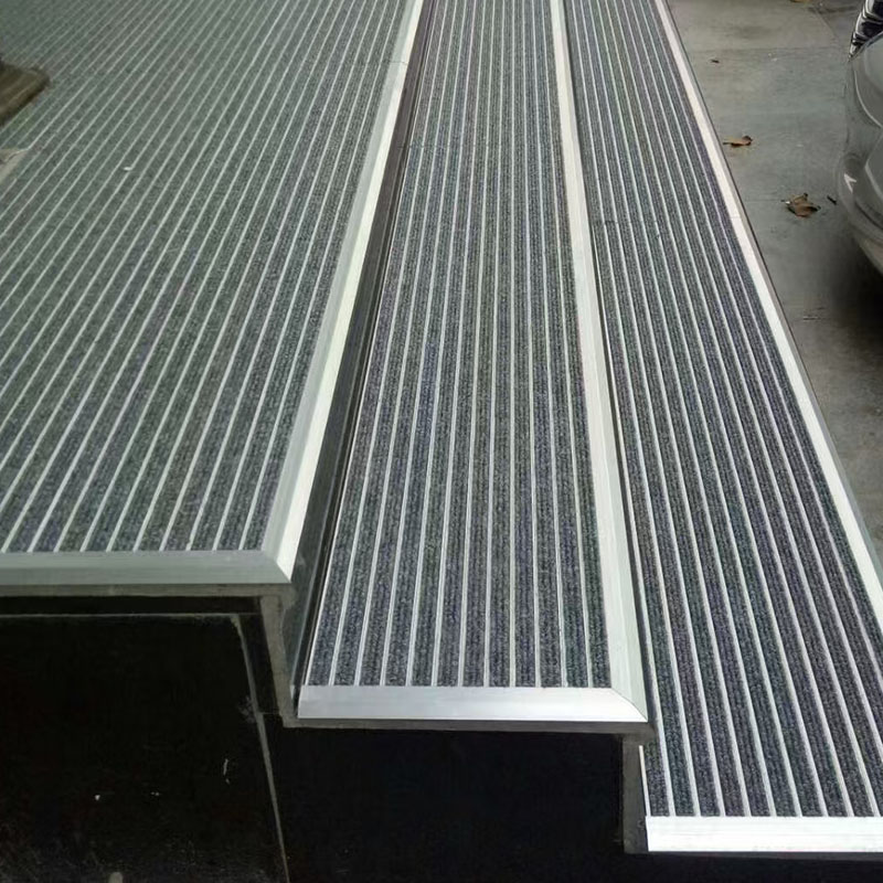 Flat-laid aluminum alloy