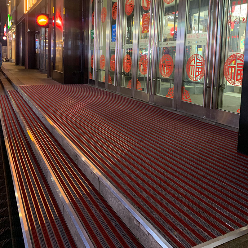 Flat-laid aluminum alloy