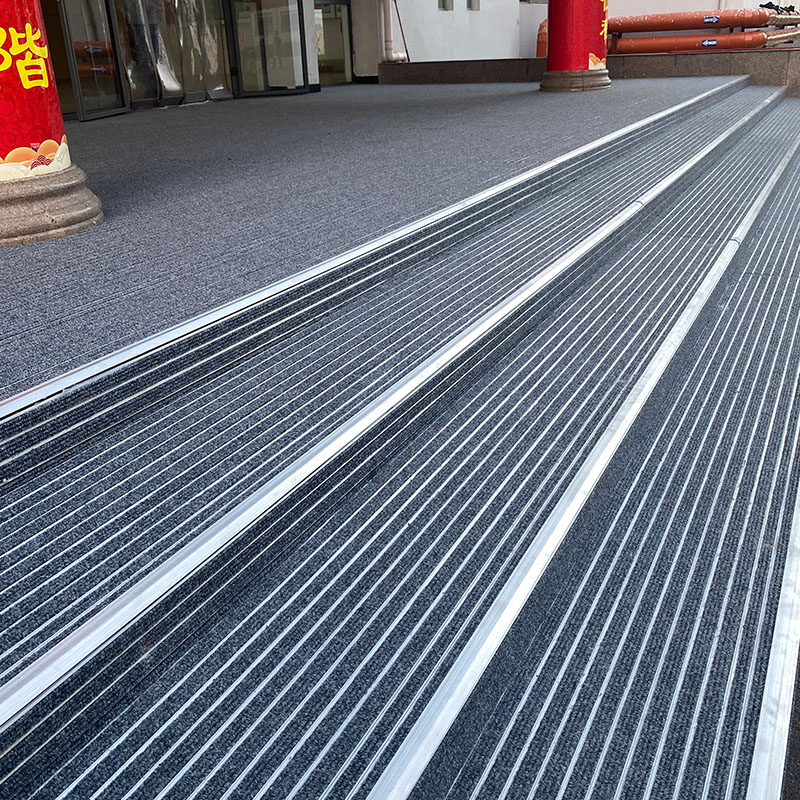 Flat-laid aluminum alloy