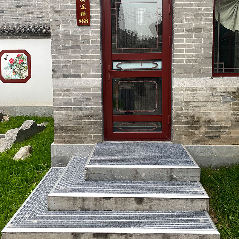 Flat-laid aluminum alloy