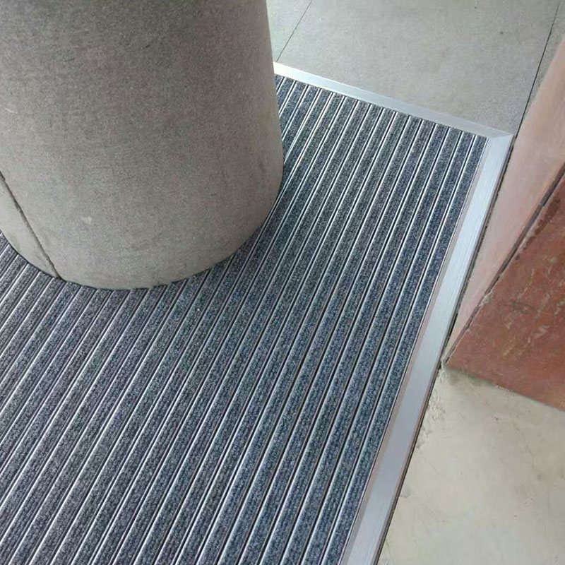 Flat-laid aluminum alloy