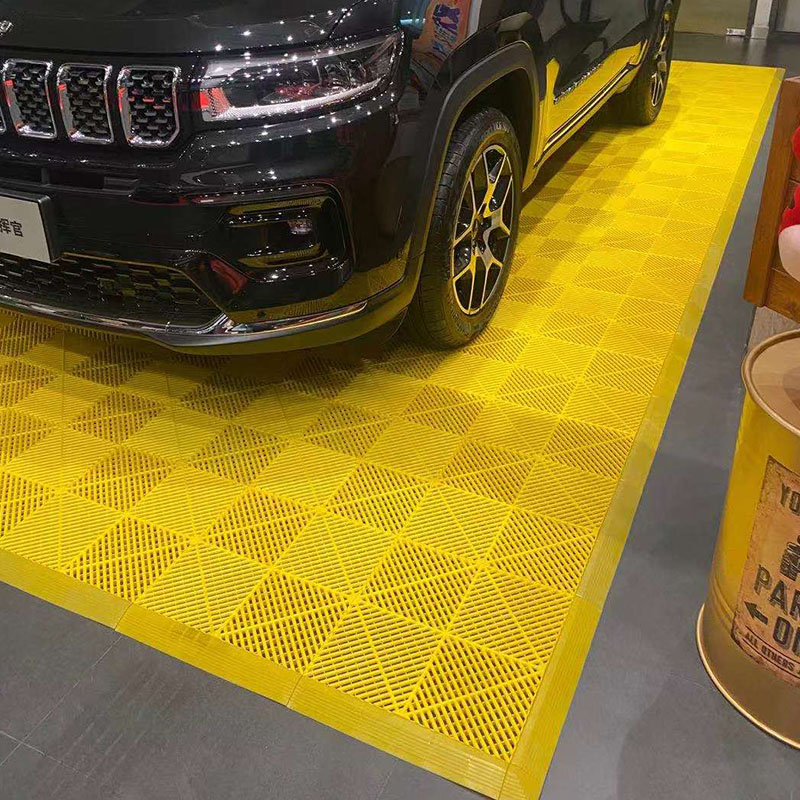 The advantages of car grille floor MATS