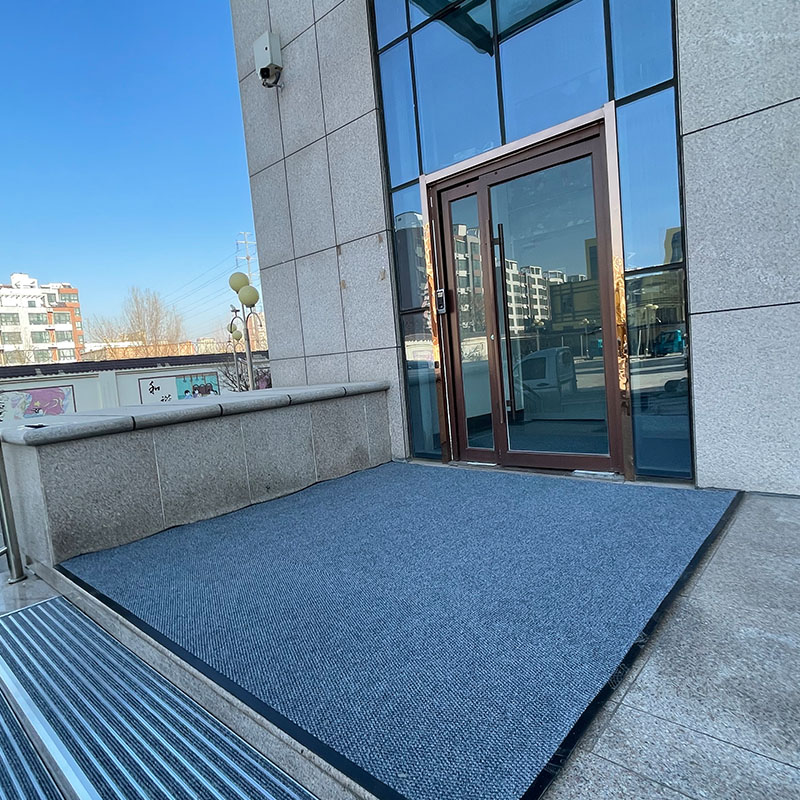 Pineapple patterned carpet