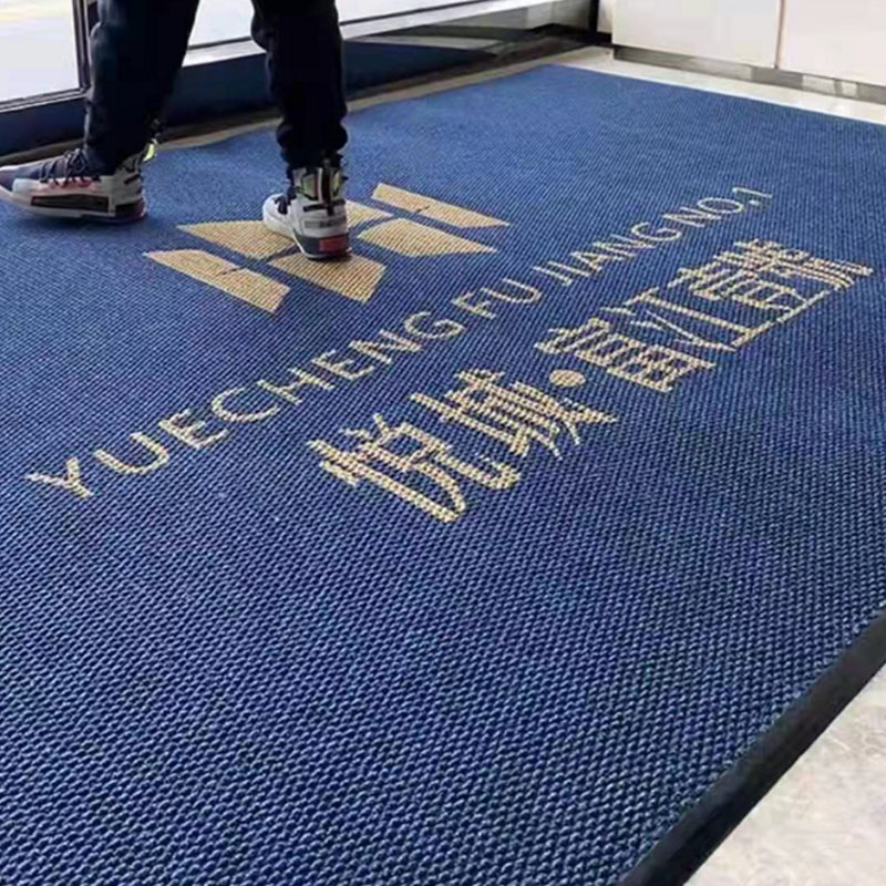 Pineapple patterned carpet