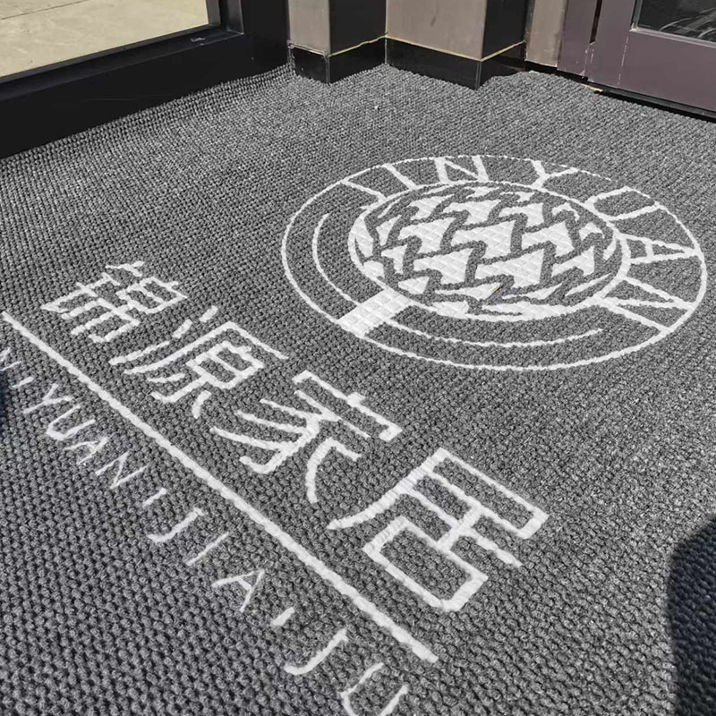 Pineapple patterned carpet