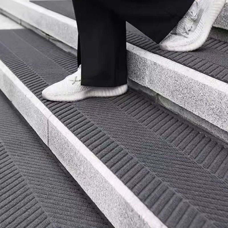 Tire-patterned carpet