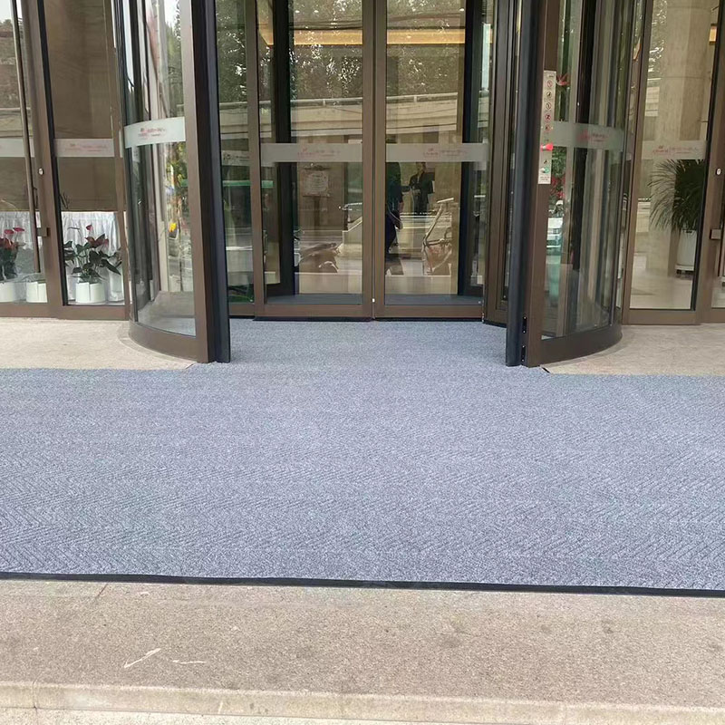 Tire-patterned carpet