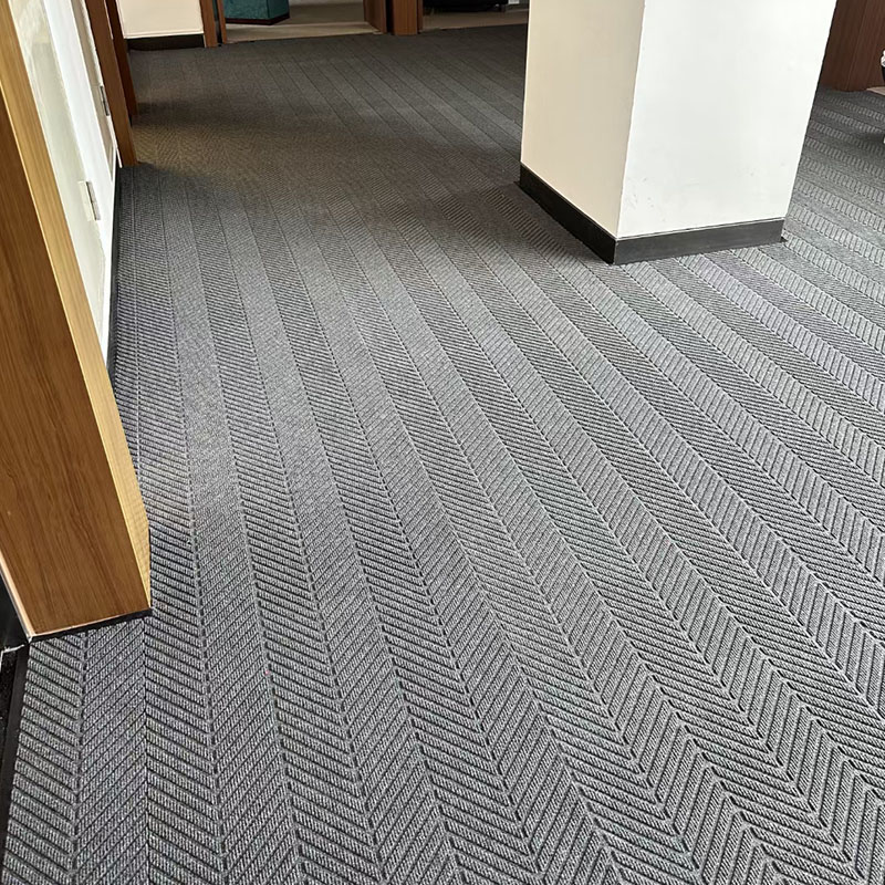 Tire-patterned carpet