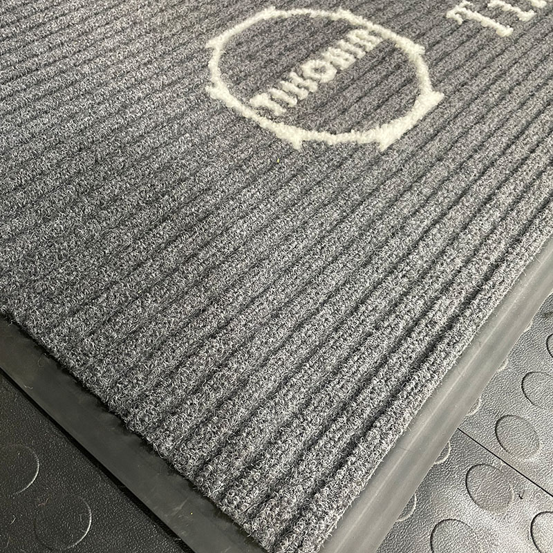 Three-striped carpet