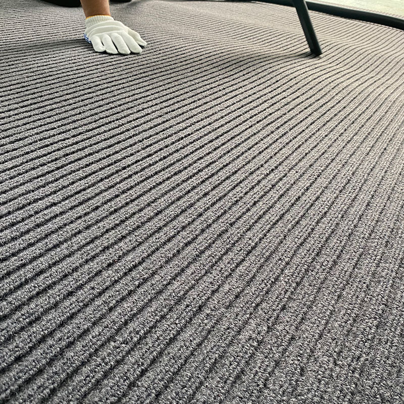 Three-striped carpet