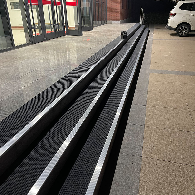 Double-striped carpet