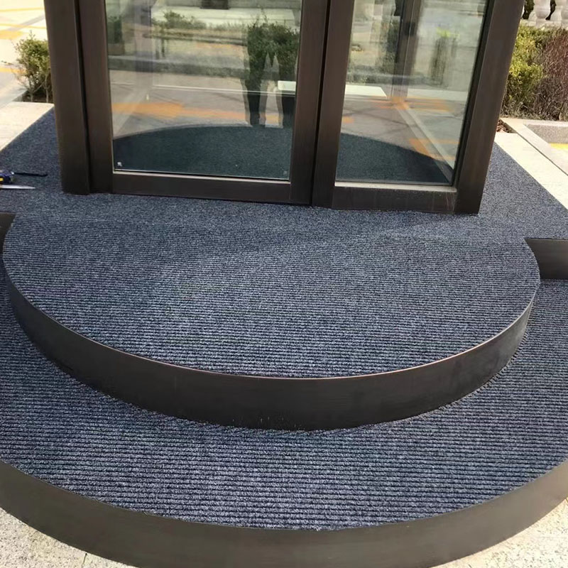 Double-striped carpet