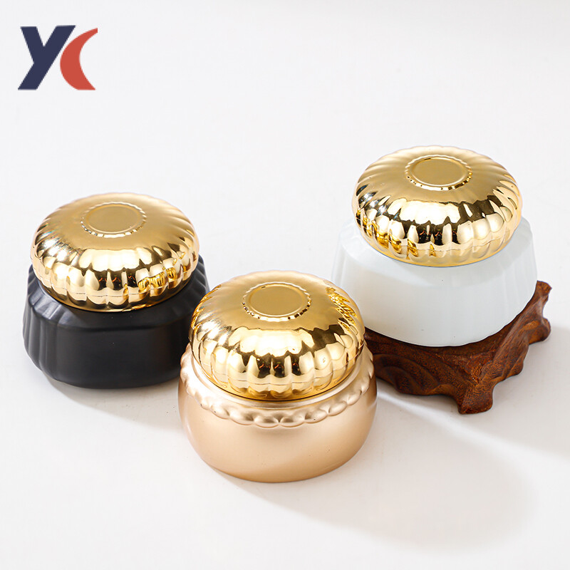 برطمانات العلاج بالروائح العطرية