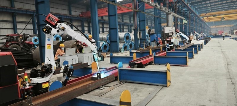 2025021155002677_副本 Ground rail AI welding robot
