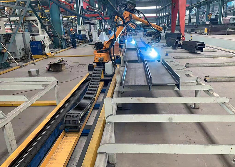 AI welding robot workstation 8 On site name: Shandong Classic Heavy Industry Group Co., Ltd