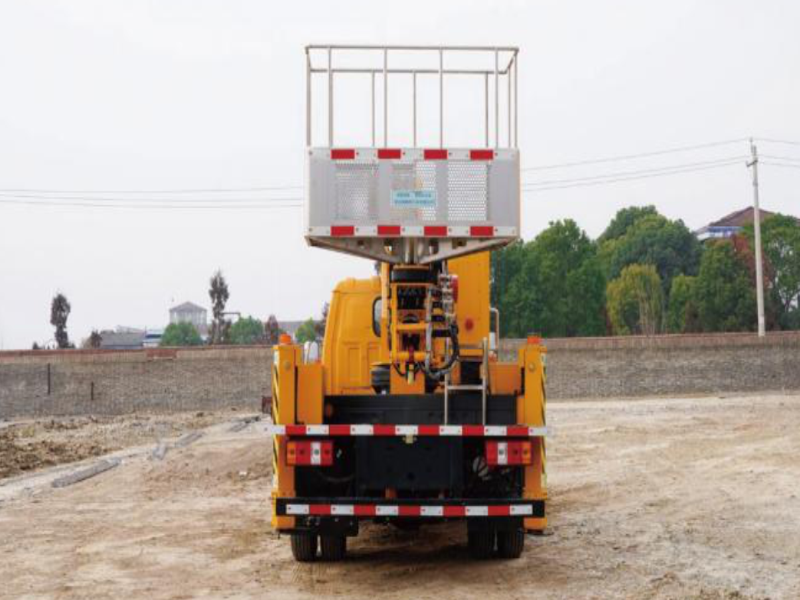 JMC 23-meter high-altitude work vehicle