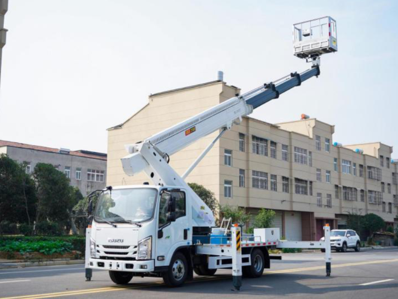 Isuzu 24-meter aerial work vehicle