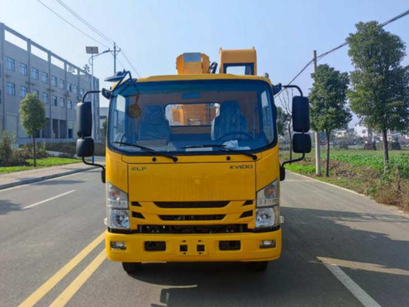 Isuzu 28-meter aerial work vehicle